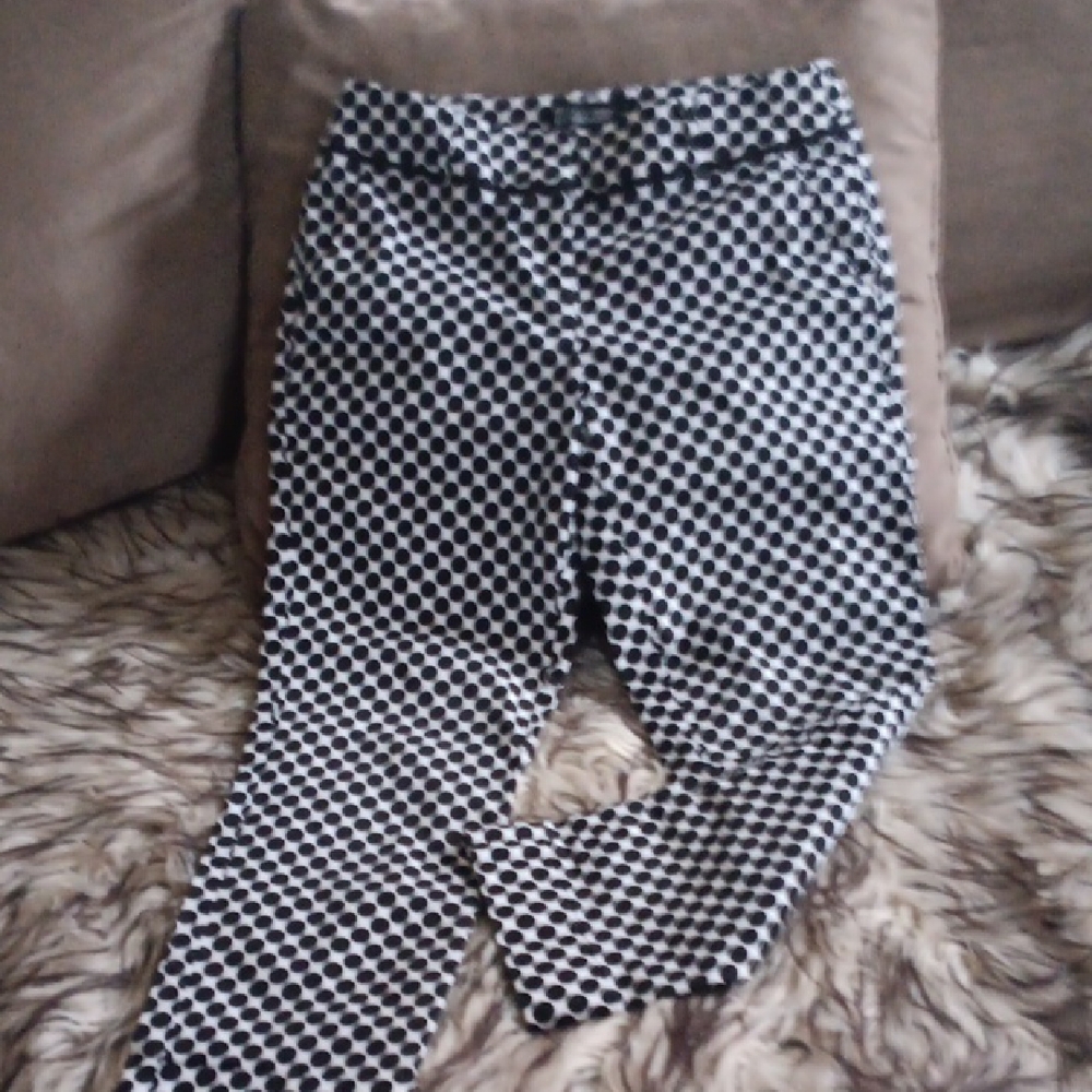 New York & Company Polka Dot Trousers..labed 2..runs Bigger